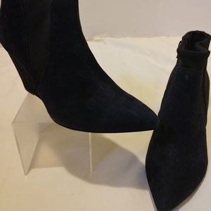 Bella Vita Deryn Chelsea Wedge Bootie Navy Blue